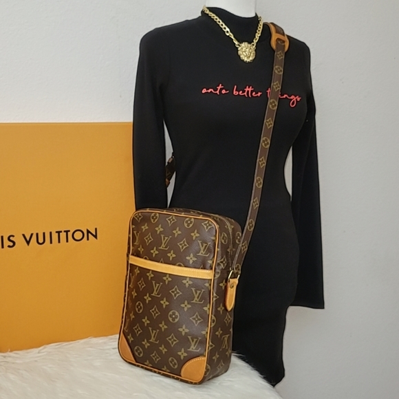 😍🔥Rare 🔥😍 💯%Authentic Louis Vuitton Danube MM Crossbody Bag Monogram Canvas - Picture 6 of 16